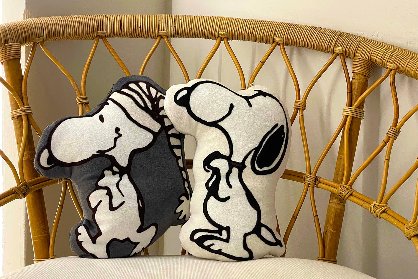 昨年即日完売した『WEEKEND(ER)&Co.』とコラボレーションしたスヌーピーのボアトートバッグが今年もPEANUTS Cafeより登場！