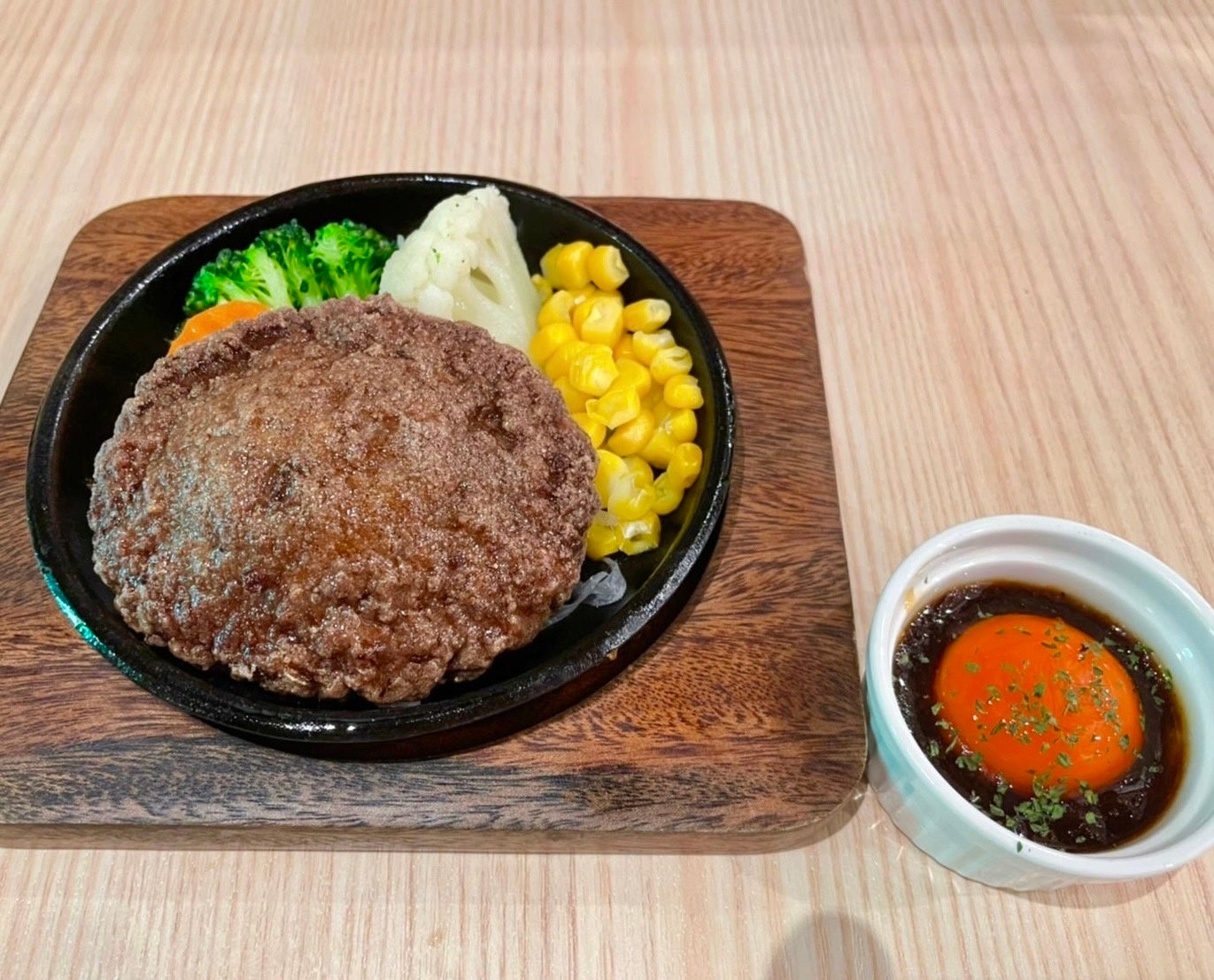 ~スウィートでキュートなチョコレートスイーツや食材にこだわった品々を堪能~トレント チョコレートアフタヌーンティーの登場！