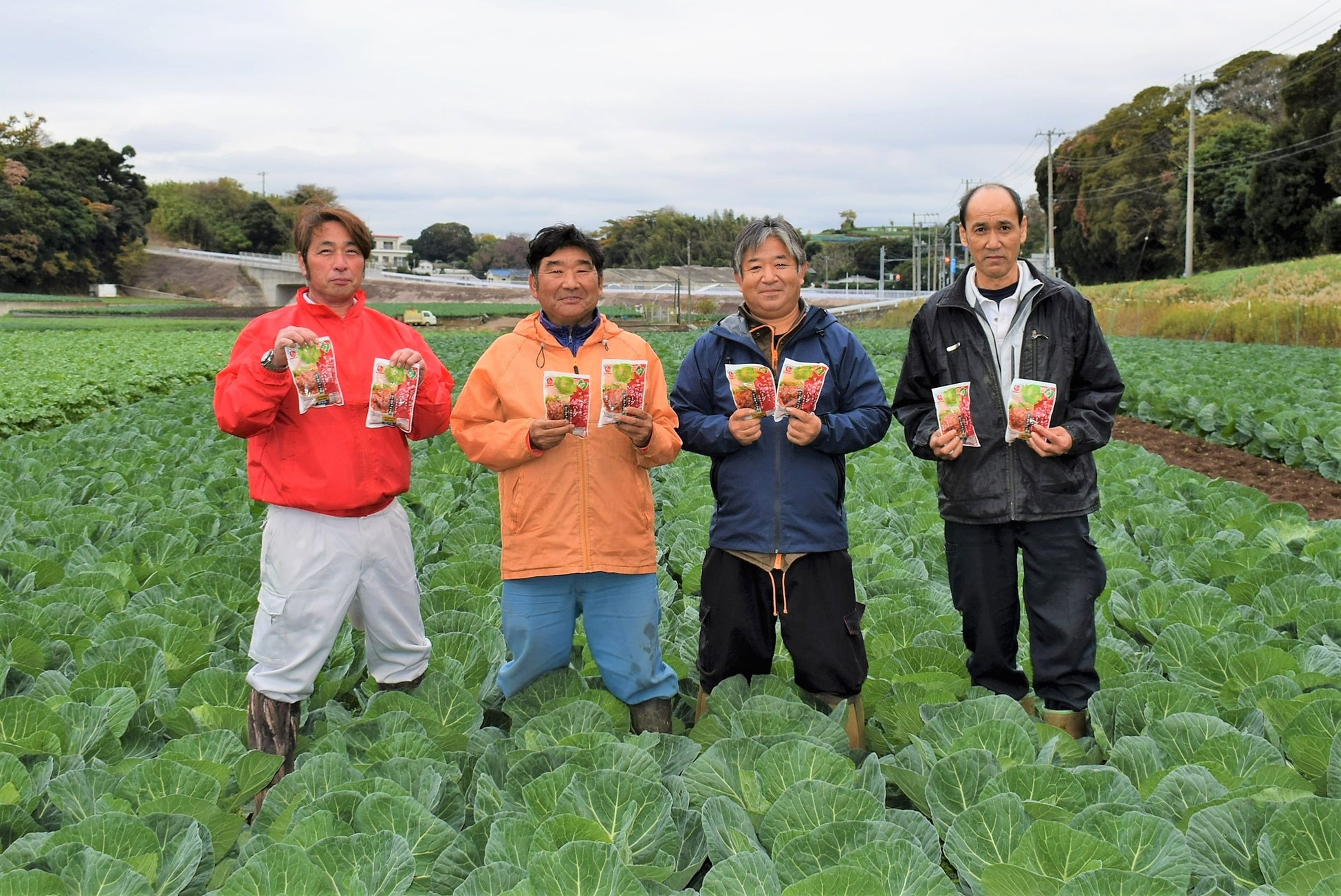 食通の権威らによって厳選された料理王国（2023年1月6日発行 通巻第326号）100選に株式会社フジチクの4商品が入選しました