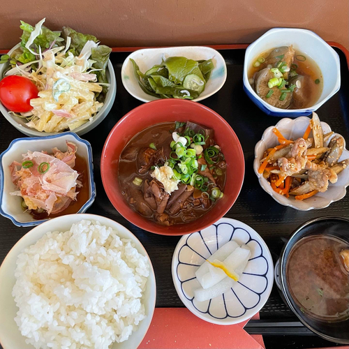 【リゾナーレ小浜島】海を眺めながら行うヨガや、沖縄らしい甘味を堪能できるビュッフェを楽しむ「サニズエクササイズ」開催｜期間：2023年4月1日～30日