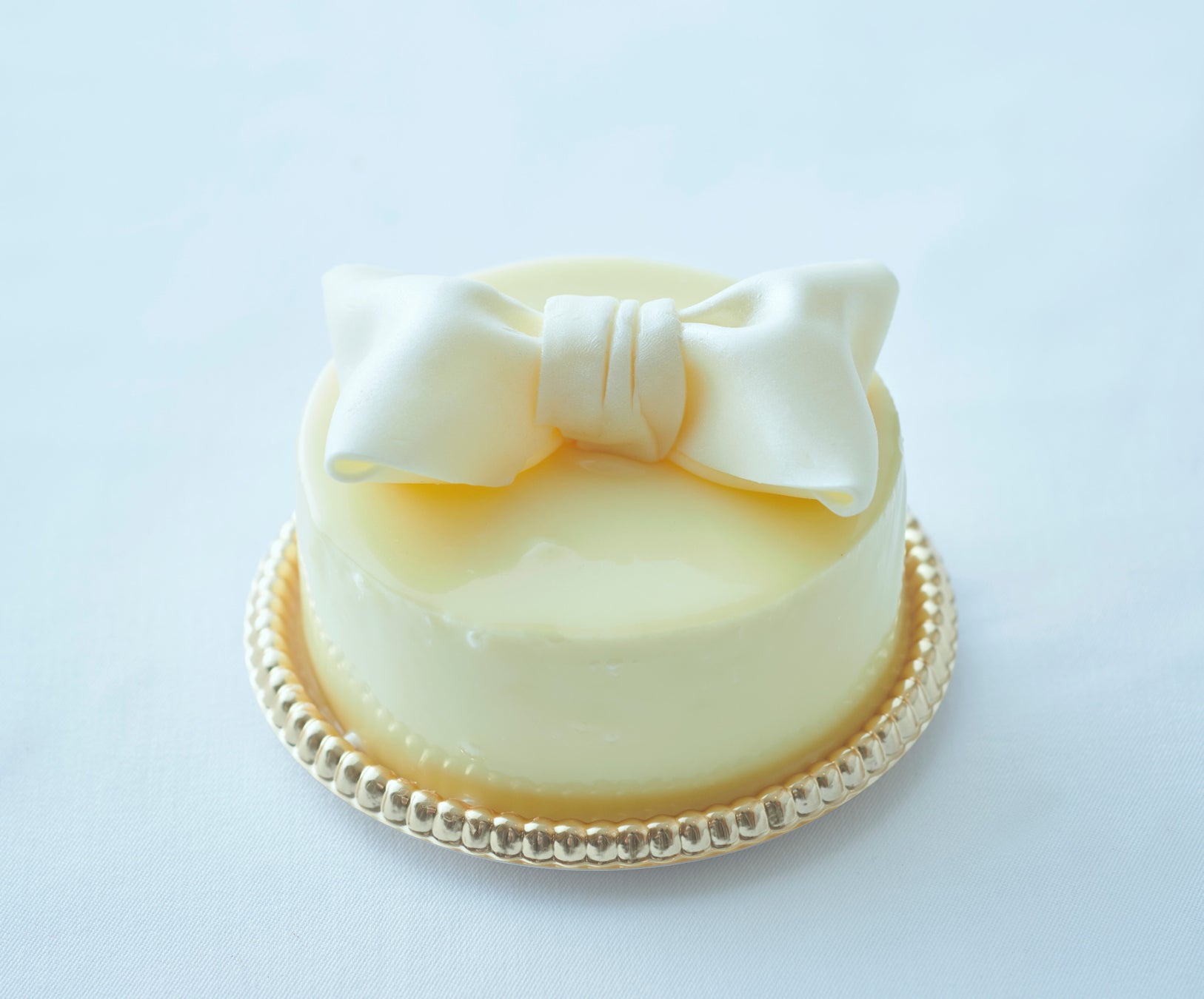 【ヒルトン成田】“果物の女王”いちごと“お花の女王”薔薇がタッグを組んで至福のおもてなしデザートをご用意しました「春の彩りといちご祭り」開催