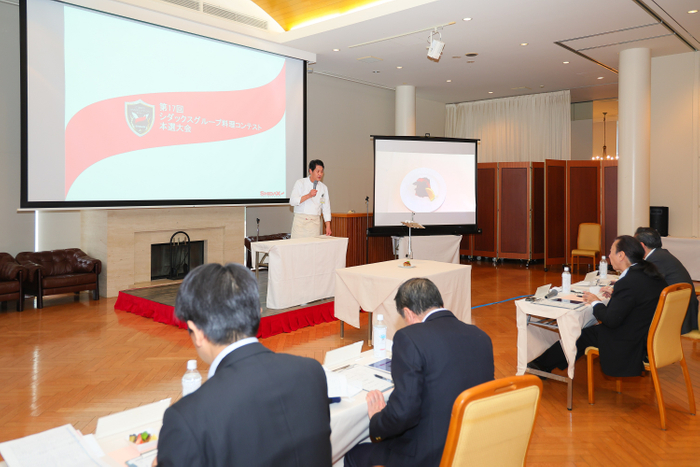 【近畿圏ライフ】“白なのに汚れにくい！？”コーヒーなどの水溶性の汚れを弾く『防汚加工』を施した「婦人　汚れがつきにくいホワイトパンツ」を新発売