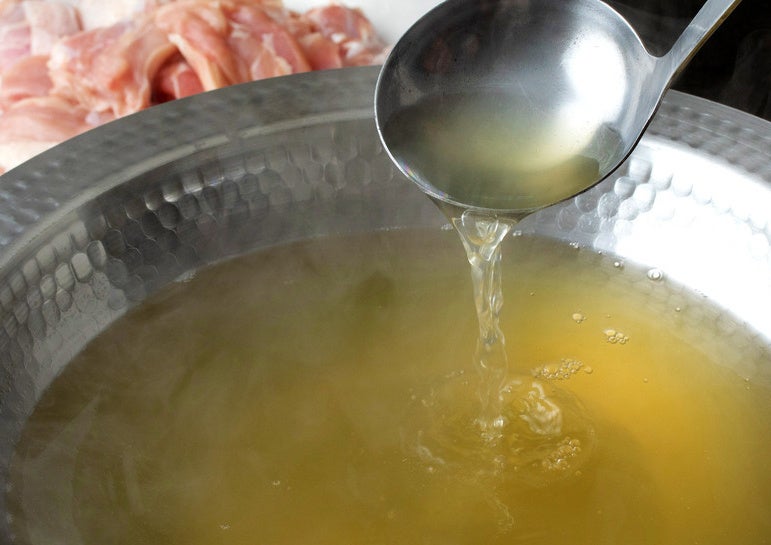 ギフトにもおすすめ！クラシカルをテーマに、ビンテージ調のミッキーがデザインされた山本海苔店「具付のり、のりチップス、海苔せんべい」1月18日（水）より販売