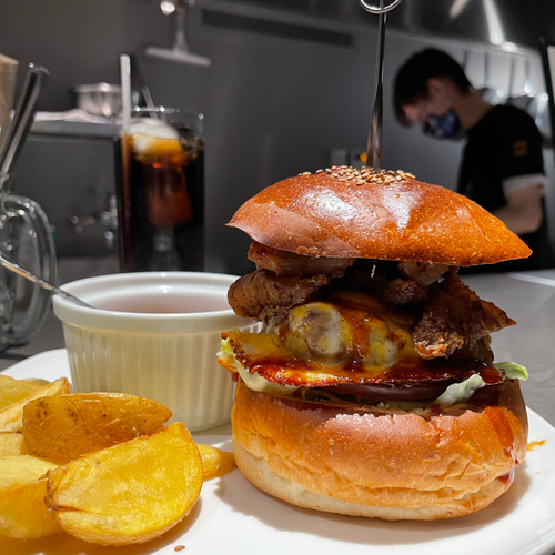 【シェアレストラン卒業】Brand New Burgerが牛込柳町に実店舗オープン！