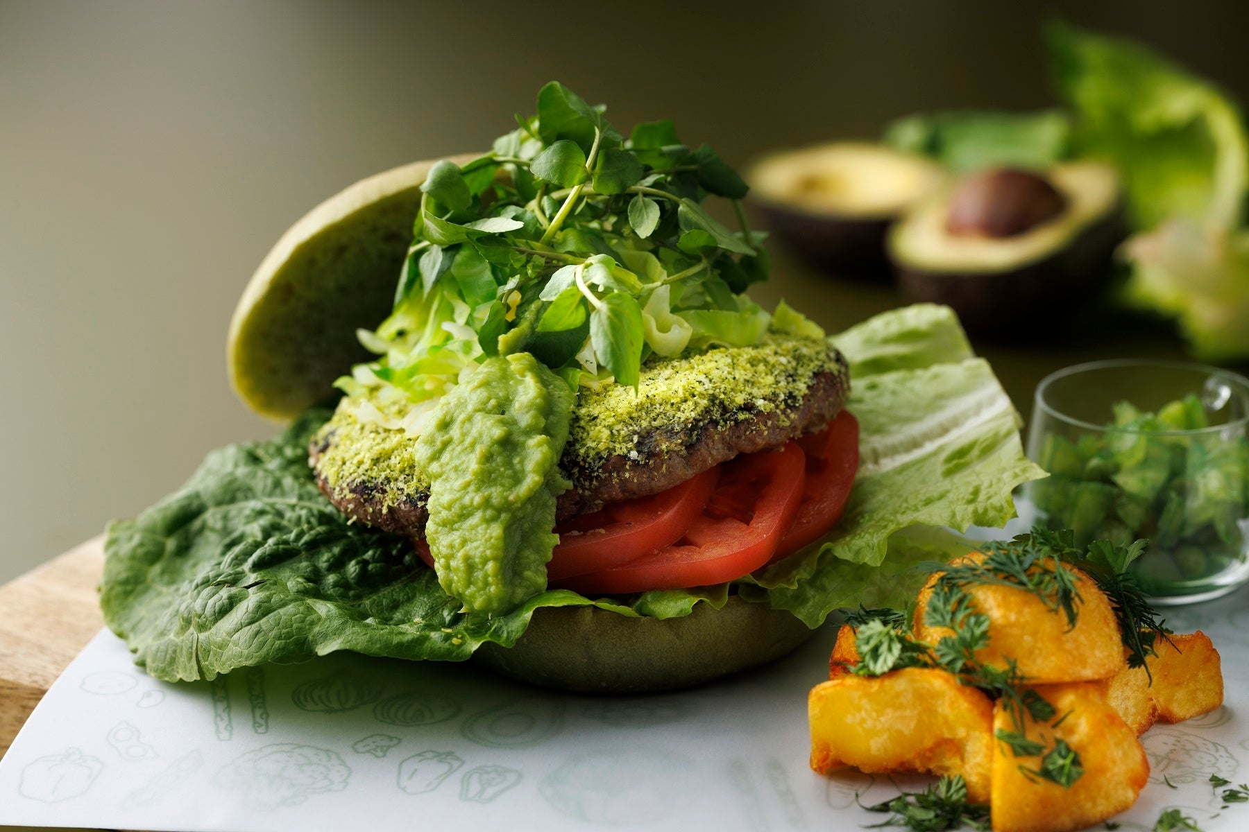 コートヤード・バイ・マリオット 新大阪ステーション 春に食べてみたい！「緑」が映える限定ハンバーガー 「GREEN SPRING BURGER(グリーンスプリングバーガー)」を発売