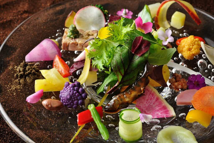 十六茶新TVCM「おばあちゃん」編・「帰り道」編初代CMキャラクター・小林聡美さんと現CMキャラクター・新垣結衣さんが共演 3月7日から放送開始