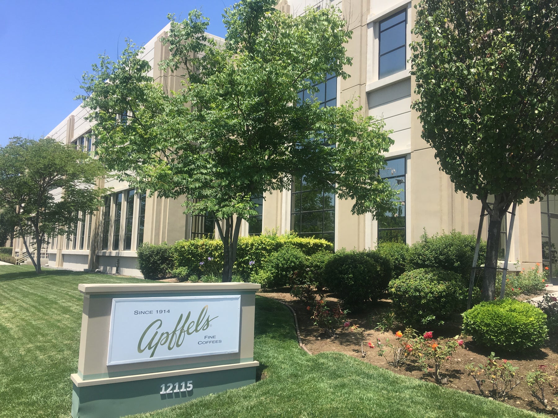 【阪神梅田本店】ローカル・カルチャー・マガジン『IN/SECTS』にならう「“いいお店”食の文化祭」