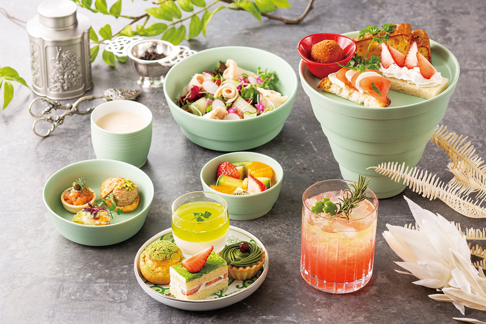 【ANAクラウンプラザホテルグランコート名古屋】《3.7～》ウイングアフタヌーンティーセット「Awesome Strawberry」 ※要予約・数量限定