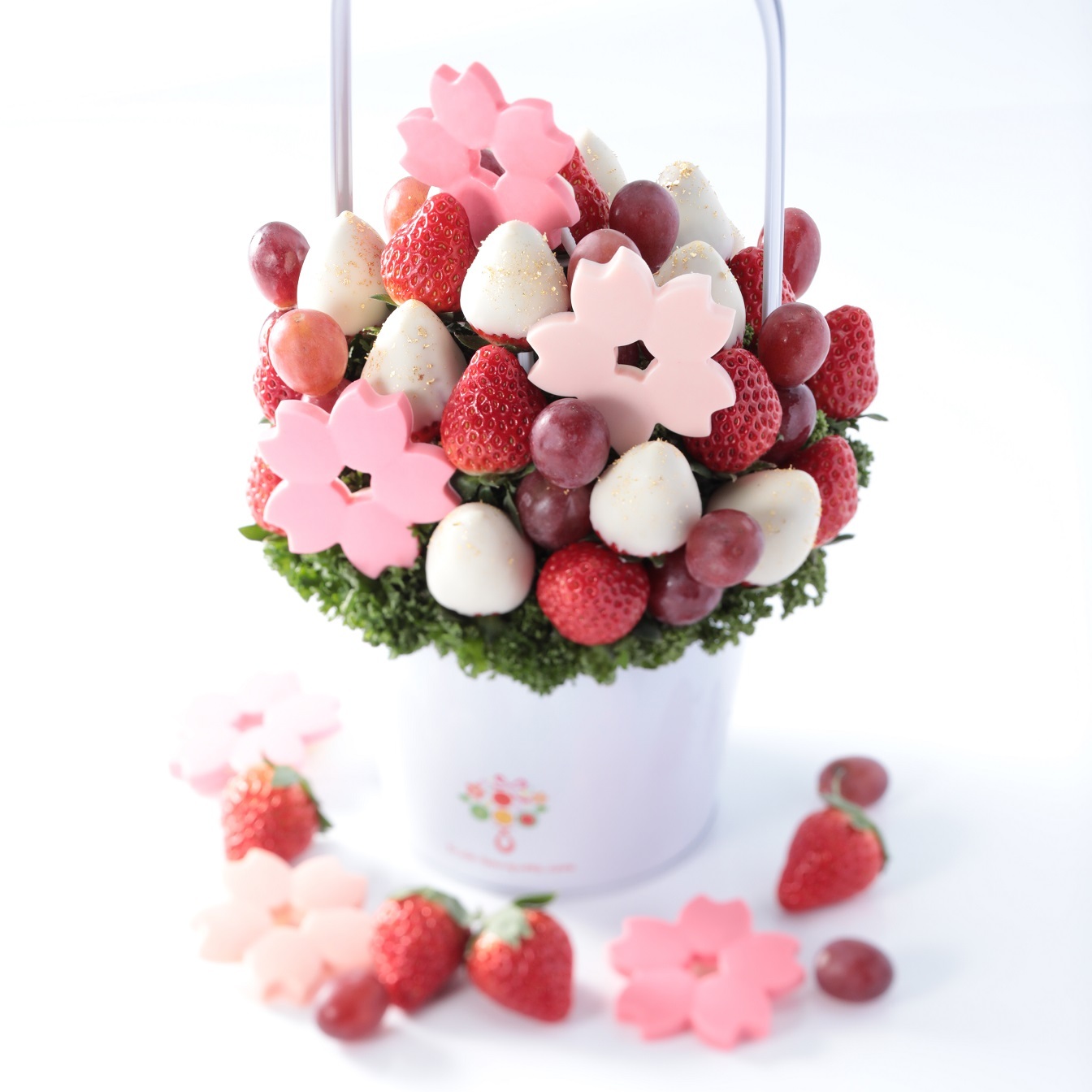 春ギフトにおすすめ！桜デザインのフルーツブーケが登場　
～春の桜の花を淡い色合いで表現　写真映え抜群～
