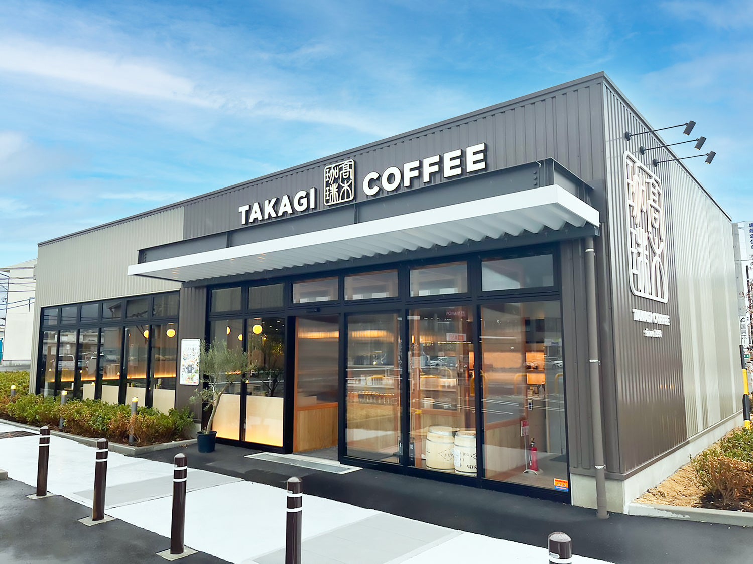 フランス・ブルターニュで愛された 3 代続く味と技ル ビアンにて4/1(土)から「はちみつフェア」を開催いたします。