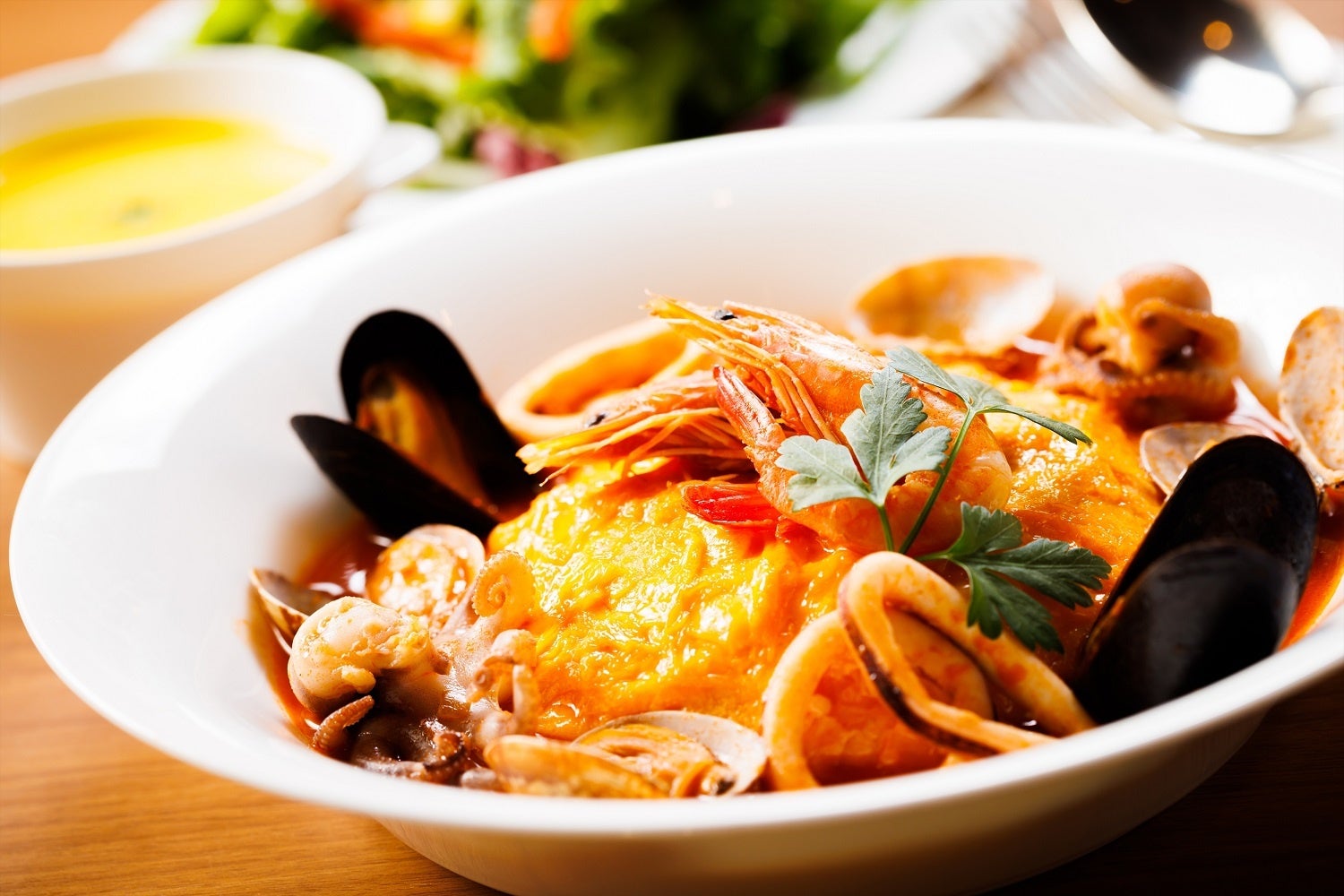 株式会社TKSは2年連続の10％の賃上げ　
ネットショップ「だんらん日曜の晩ごはん」では
家計応援増量セールを実施