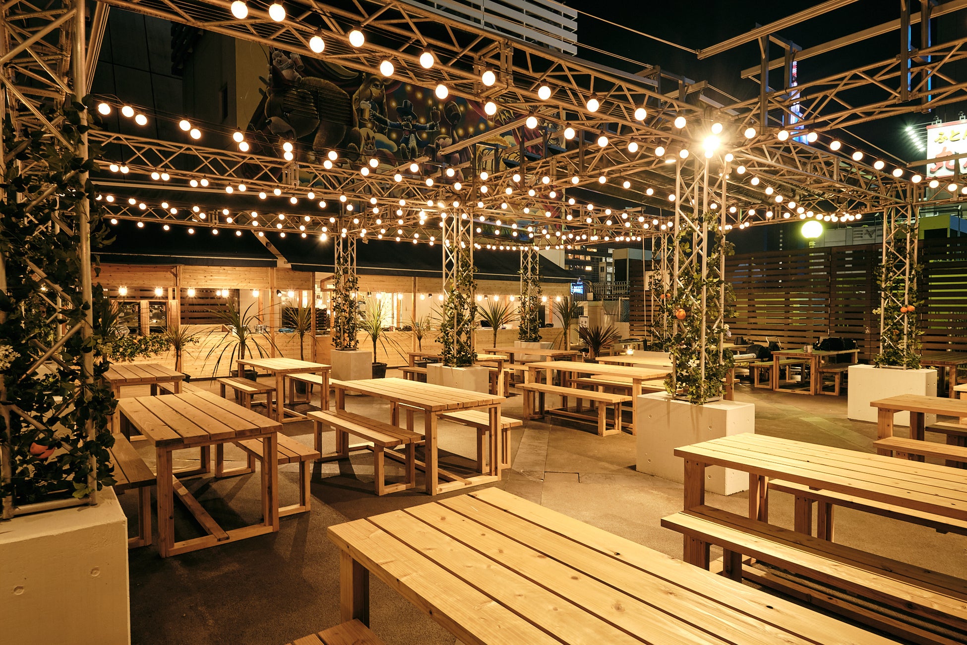 第14回からあげグランプリ金賞受賞&ビーフキッチンスタンド 歌舞伎町タワー店リニューアルオープン記念!!4月14日何杯飲んでも0円ハイボールキャンペーン開催