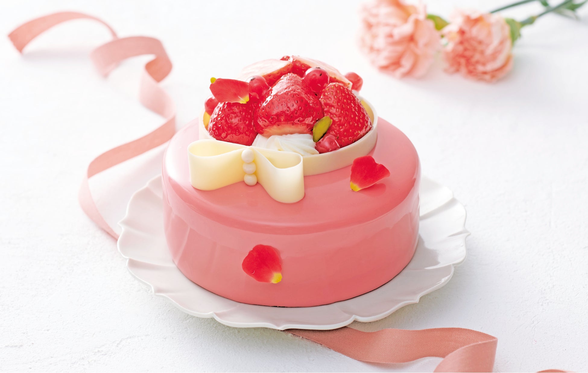 四季菓子の店 HIBIKA（ひびか）は、 5月12日（金）より“母の日ケーキ”を発売いたします。