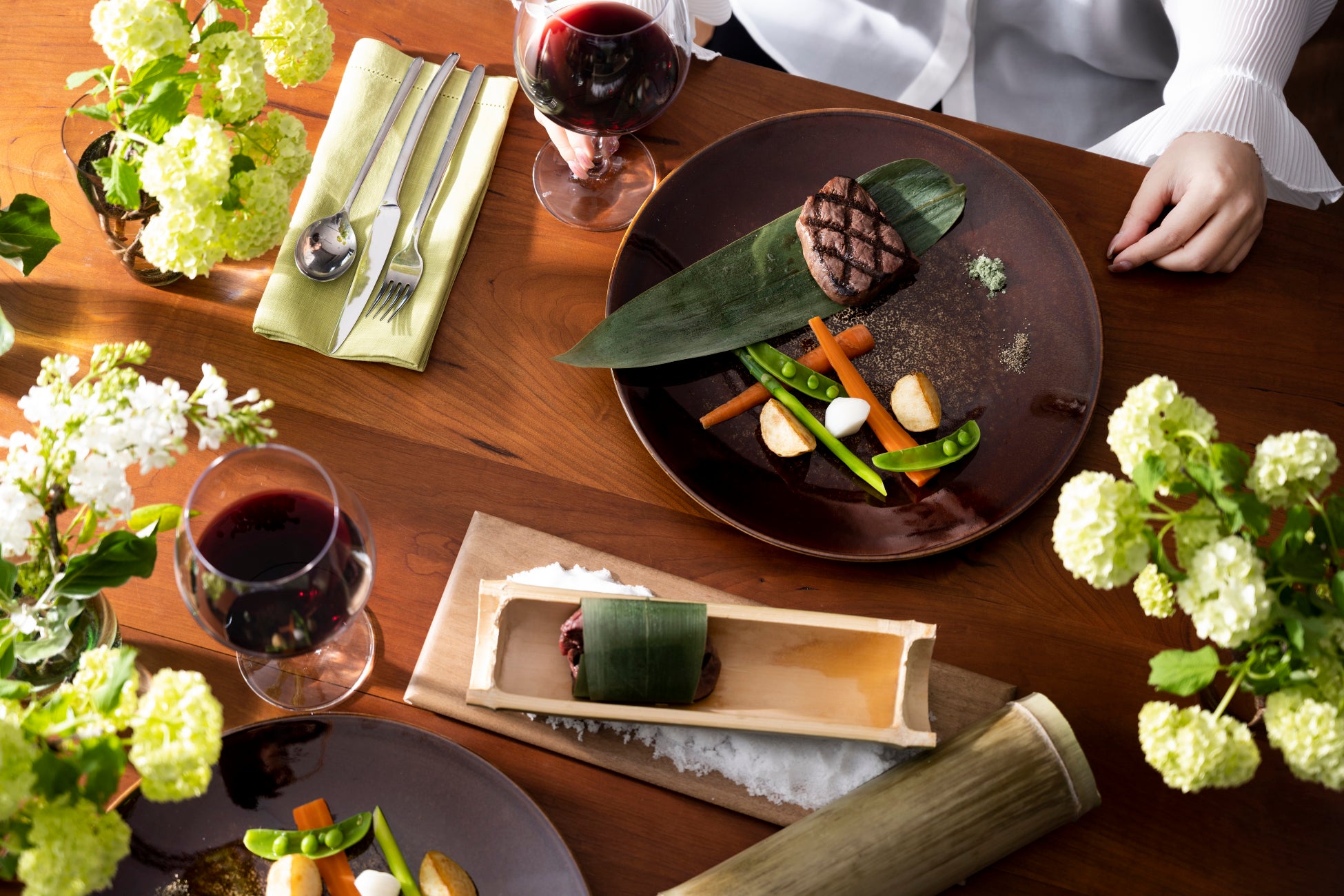 お出かけやお祝いを彩るホテルイタリア軒の『特製三段重』販売開始～洋・和・スイーツのごちそうを家族で美味しく楽しもう～