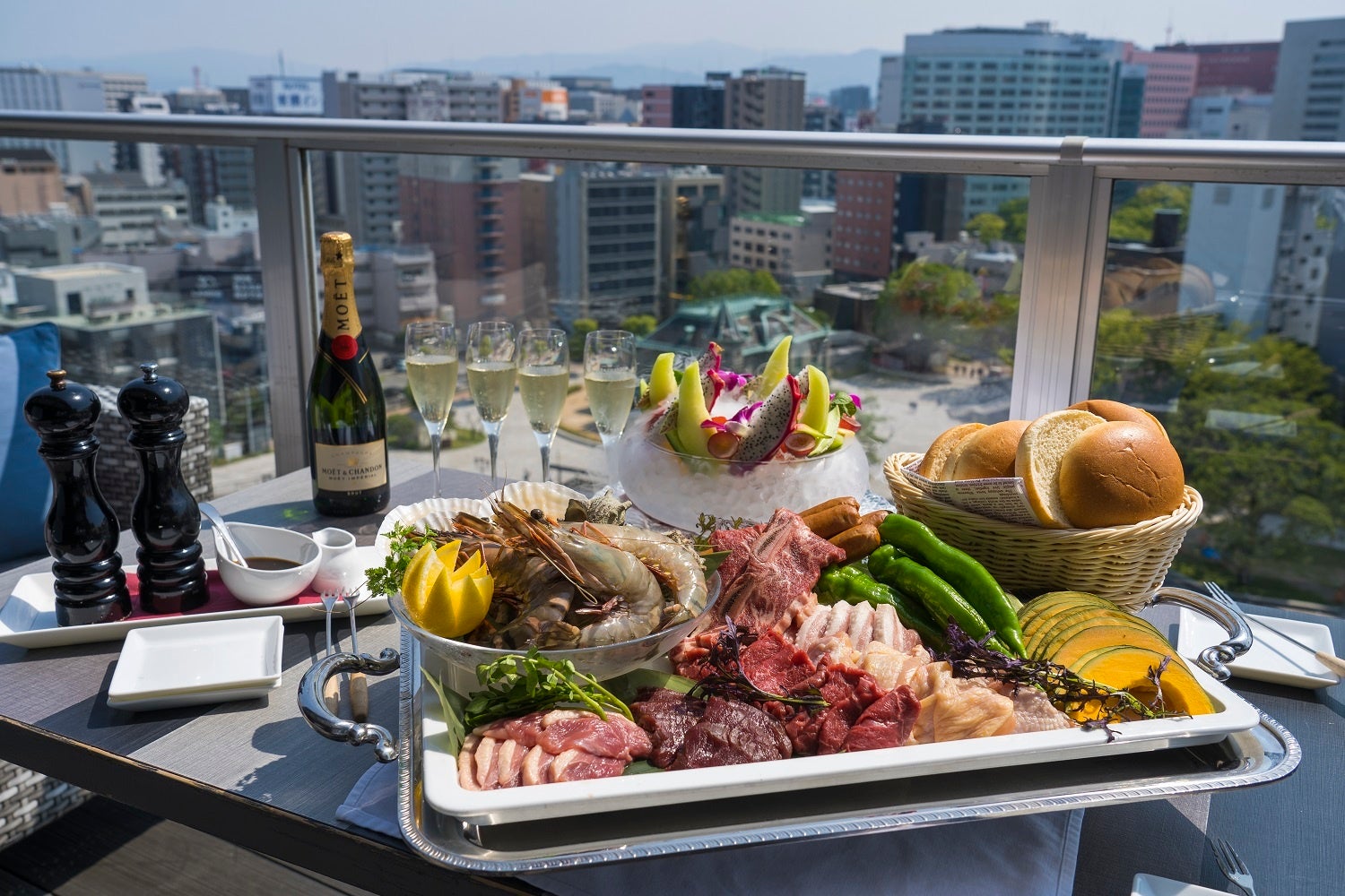 【6.16.26日は“FLOの日”】＼7月FLOの日限定／3色の桃たっぷりのタルトが税込1080円！