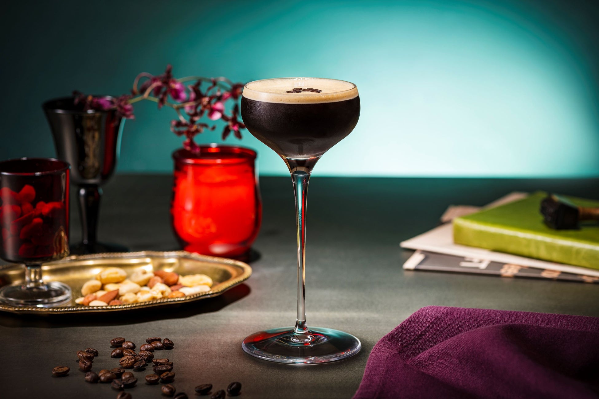 日本初上陸のベネズエラ産コーヒー豆のエスプレッソを贅沢に使用　コーヒーの深い香りと泡盛の芳醇な味わいが織りなす至極のマティーニ　“VEN Espresso Martini”