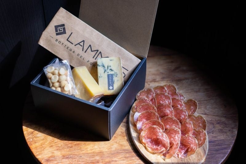 《チーズ・ワイン専門店 LAMMAS》が父の日セットのご予約を承り中！