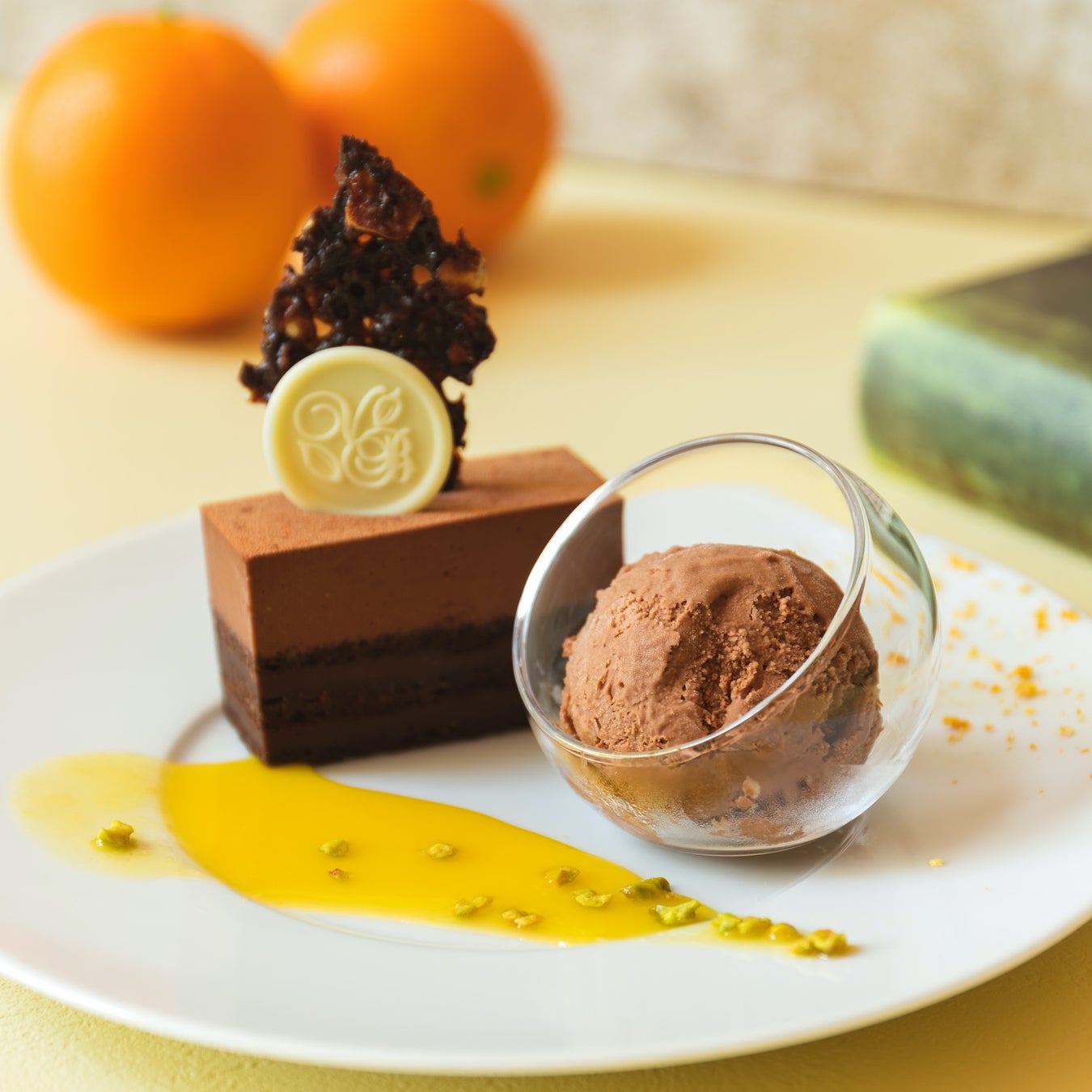 横浜油脂工業、洗浄しやすく汚れが付きにくい食品用離型油「離型油すすげるん」を新発表