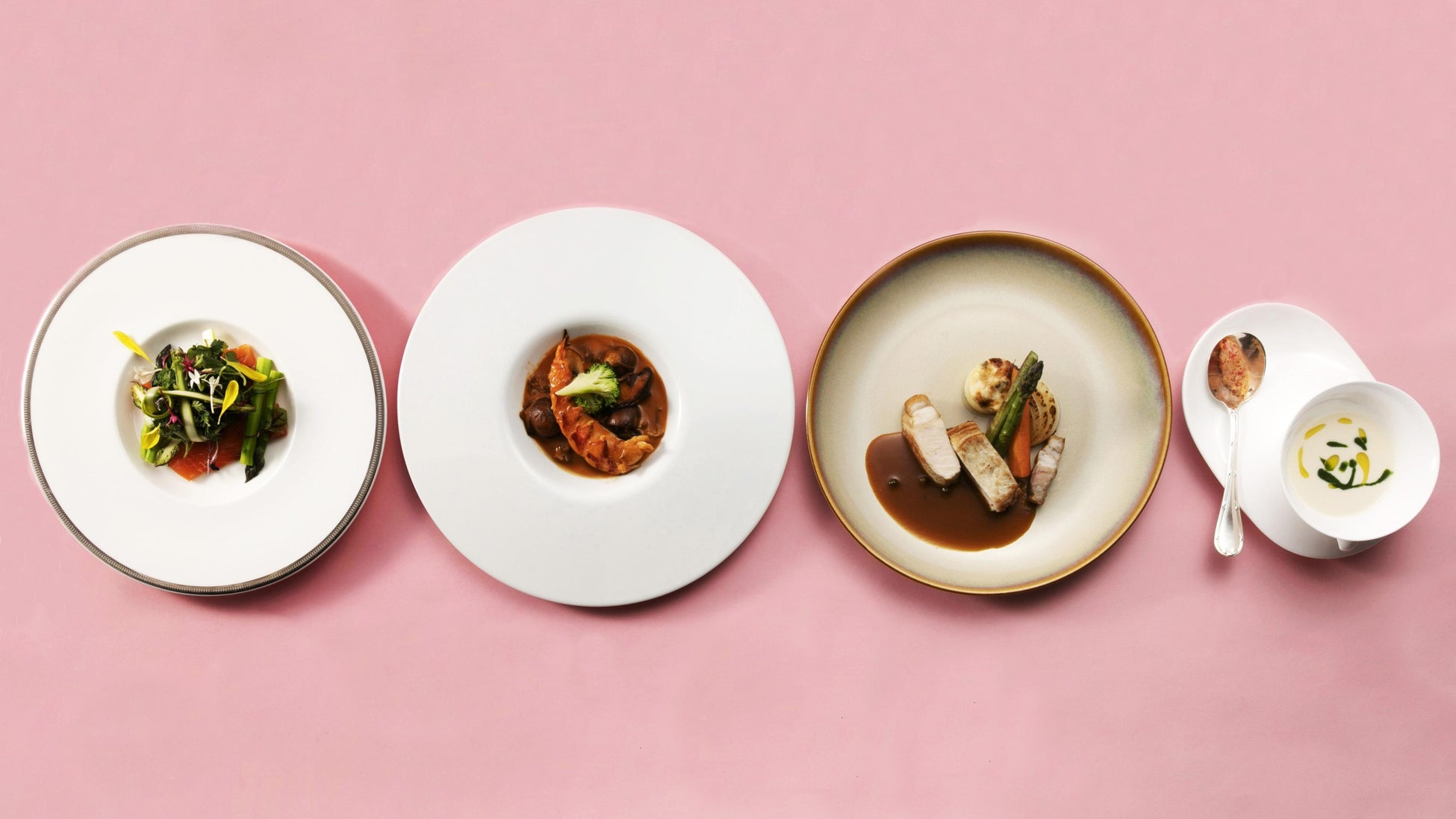 今が旬の桃づくし♩ 神戸生まれ神戸育ちの洋菓子屋「PATISSERIE TOOTH TOOTH」から、新たに”桃”を使ったメニューが2023年6月19日(月)より登場!