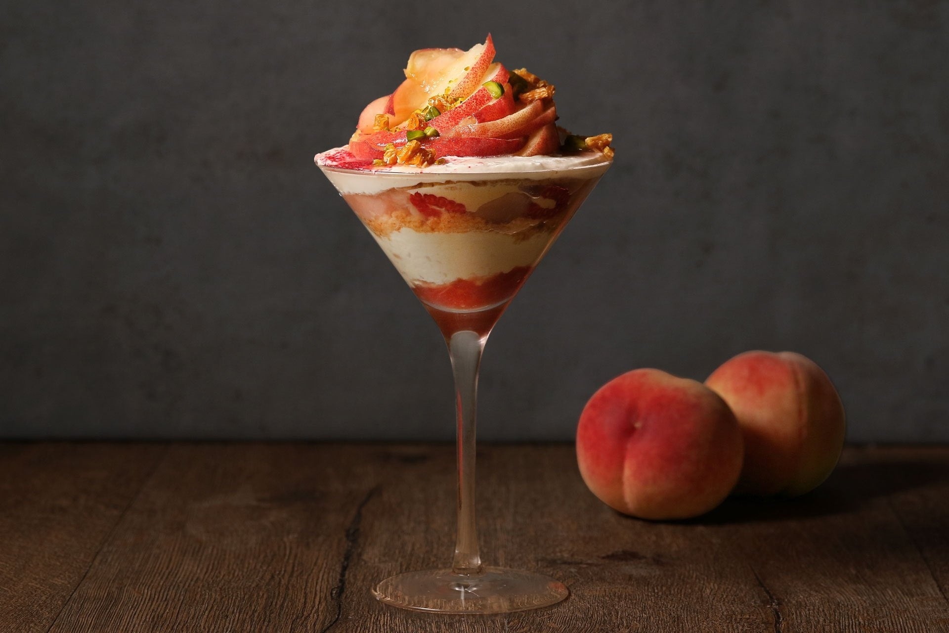 外出が増えそうな今年の夏は熱中症対策に日傘や帽子を買う人が多い!? “熱中症対策” 商品の定番は塩分タブレットとスポーツドリンクのあわせ買い