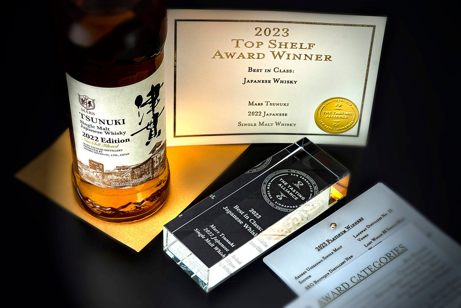 生うに箱盛りは《まる得価格1,320円》アジフライや清流豚のトンテキなど、季節限定の板前手作り料理が愉しめる「番屋 夏のおすすめ」を7月10日より全店舗で販売開始