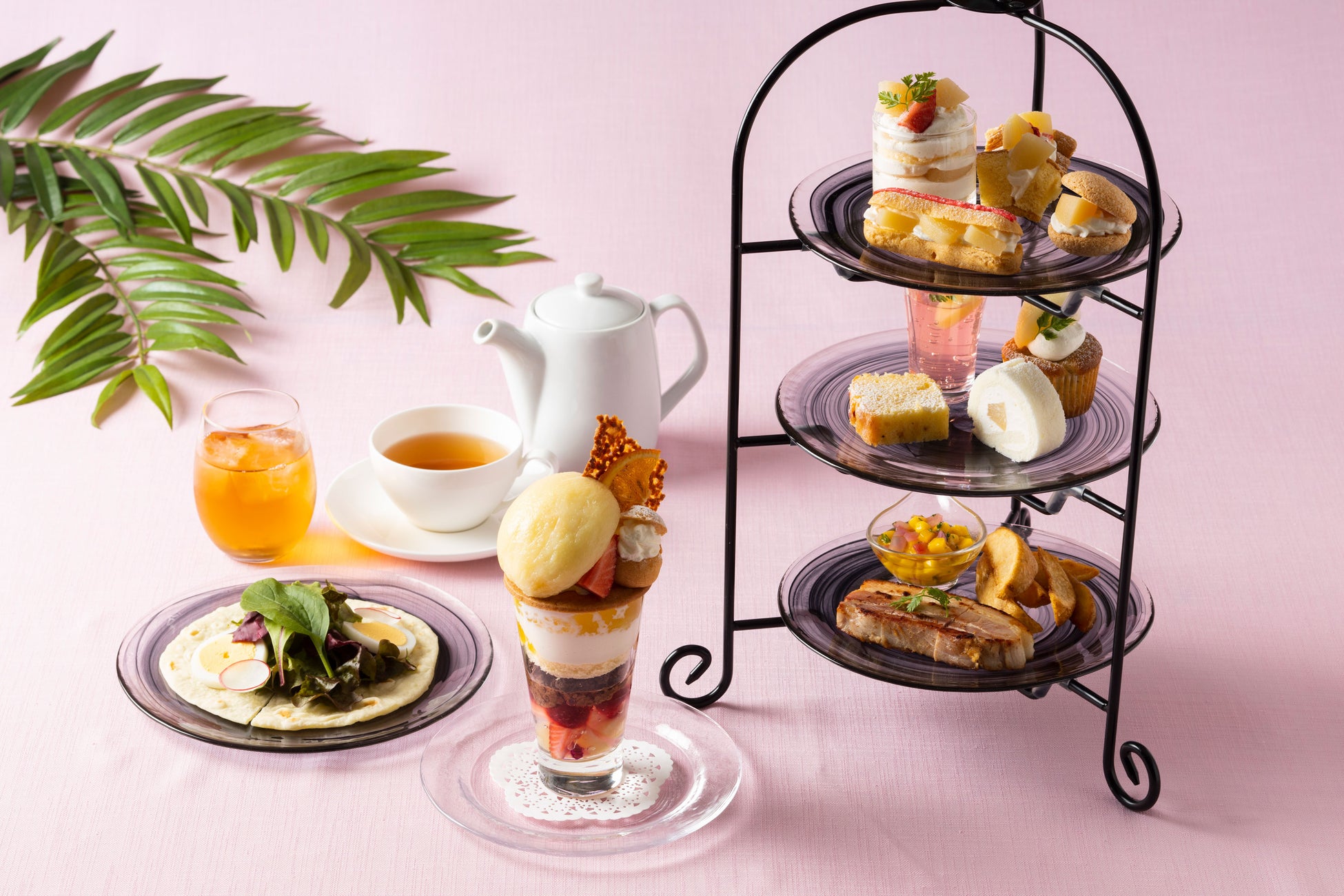 大阪難波のリバーサイドレストラン『モダン中華 堀江ブルー』“桃食べ比べのチャイニーズアフタヌーンティー”が7月18日(火）販売開始！