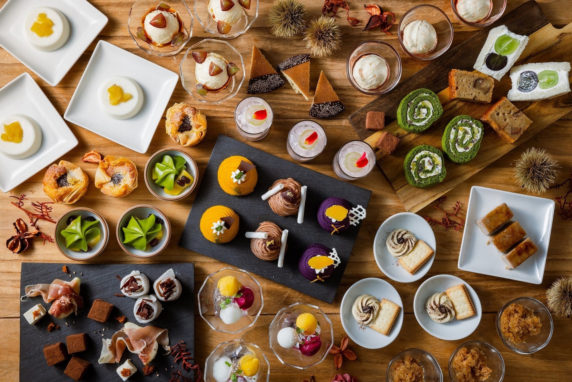 淡路島「青海波 海の舎」でフルーツ溢れるケーキとミュージカルを愉しむ 『ミュージカル&オペラナイト ケーキセット』を7月21日より提供中