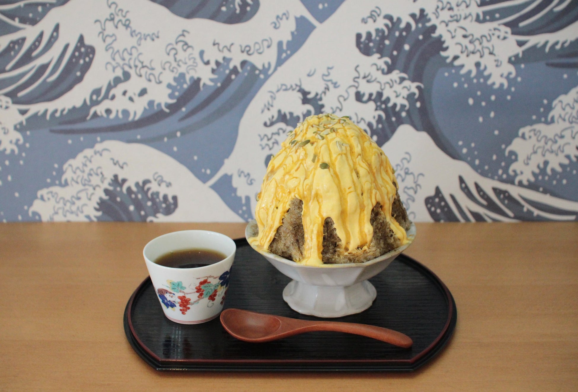 日本茶カフェ「八屋」で初秋に人気を集める”あの味”が今年も帰ってきた！毎年大好評の「栗かぼちゃクリームとほうじ茶のかき氷」が満を持して登場！