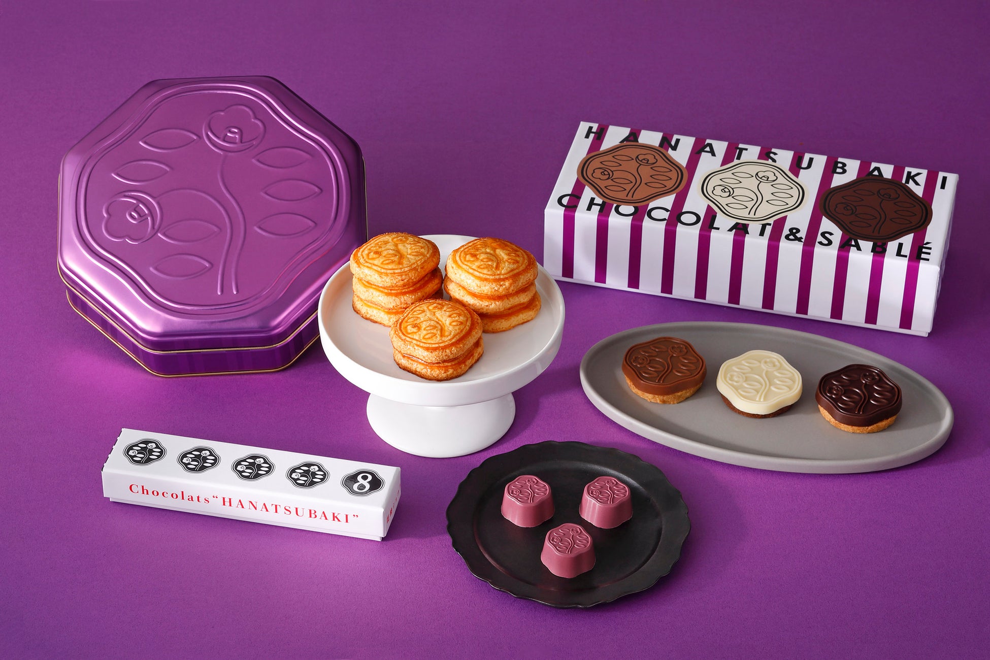 【京王プラザホテル八王子】全長４６㎝に及ぶ蒸気機関車をモチーフにした限定ケーキをはじめ２種の味が堪能できるスペシャルケーキなど全8種を販売。２０２３年京王プラザホテル八王子のクリスマスケーキ