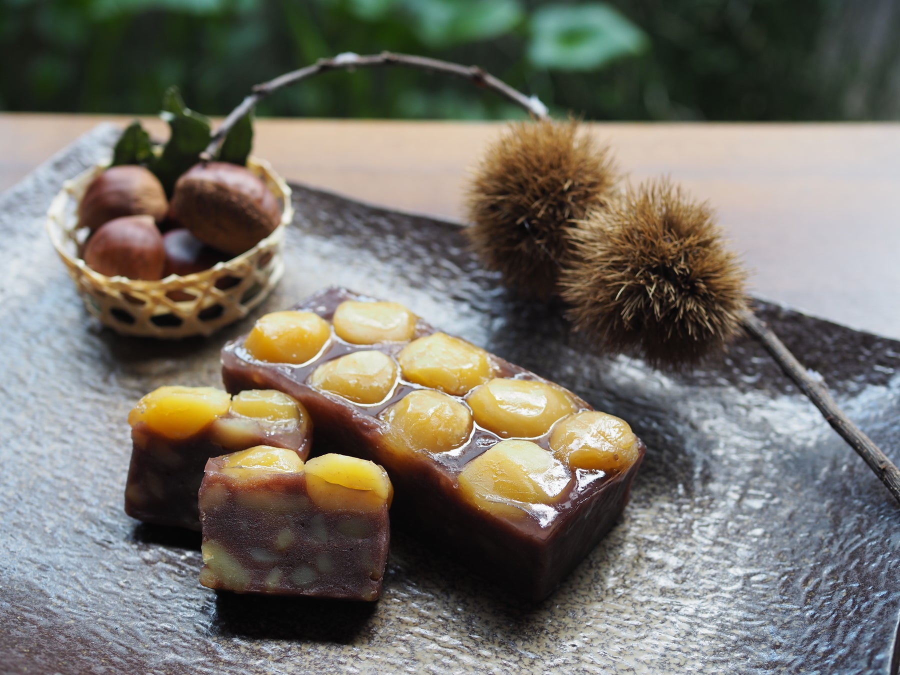どこを切っても栗。茨城県笠間産の新栗を蜜漬けにしてふんだんに使用した「【極み】栗蒸し羊羹」発売