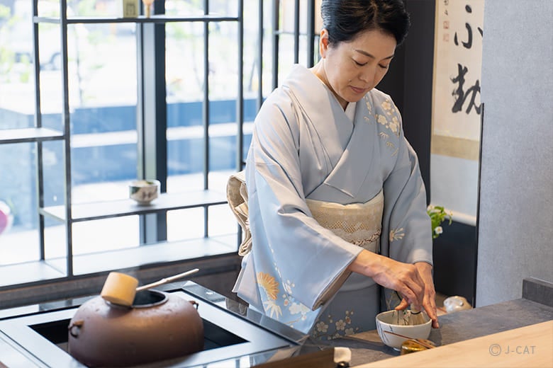 画像生成AI「Stable　Diffusion」を日本で初めて大規模プロモーションに活用「Create Your DRY CRYSTAL ART」