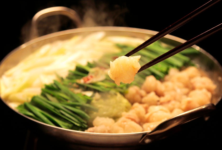 もつ鍋のシーズン到来‼ホルモンの鮮度を誇る【池袋もつ焼きパラダイス富士】の国産牛もつ鍋スタート。