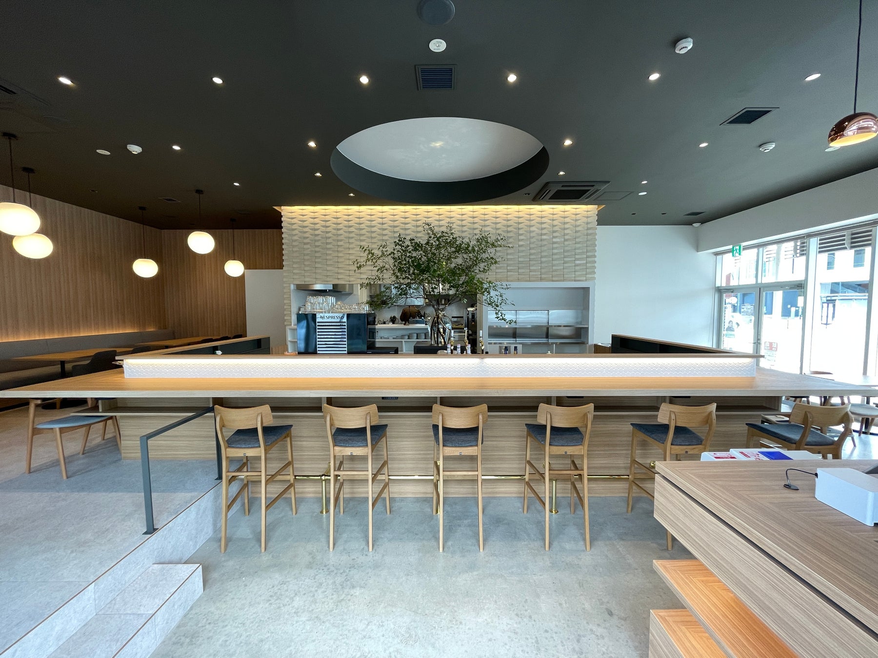 パーク ハイアット 東京「ニューヨーク グリル」 ニューヨーク「オキザリス（Oxalis）」よりニコ ラッセル氏を招いて