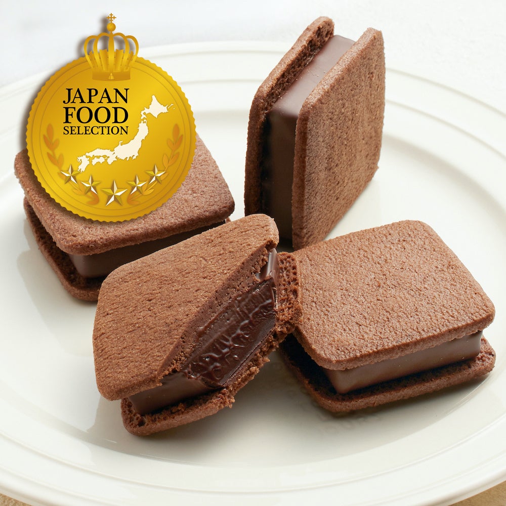 ハロウィーンの楽しみ方の新発見。「集まる」「食べる」だけではなく「作る」。一緒に遊べるお菓子コロリドーが創り出す、身近な家族・友達との絆。