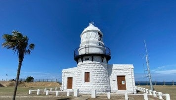 国内で初めて日本人技術者によって設計された石造の西洋式灯台”禄剛埼灯台”を舞台に、地域と灯台を繋ぐ「さいはての灯台マルシェ」を開催！