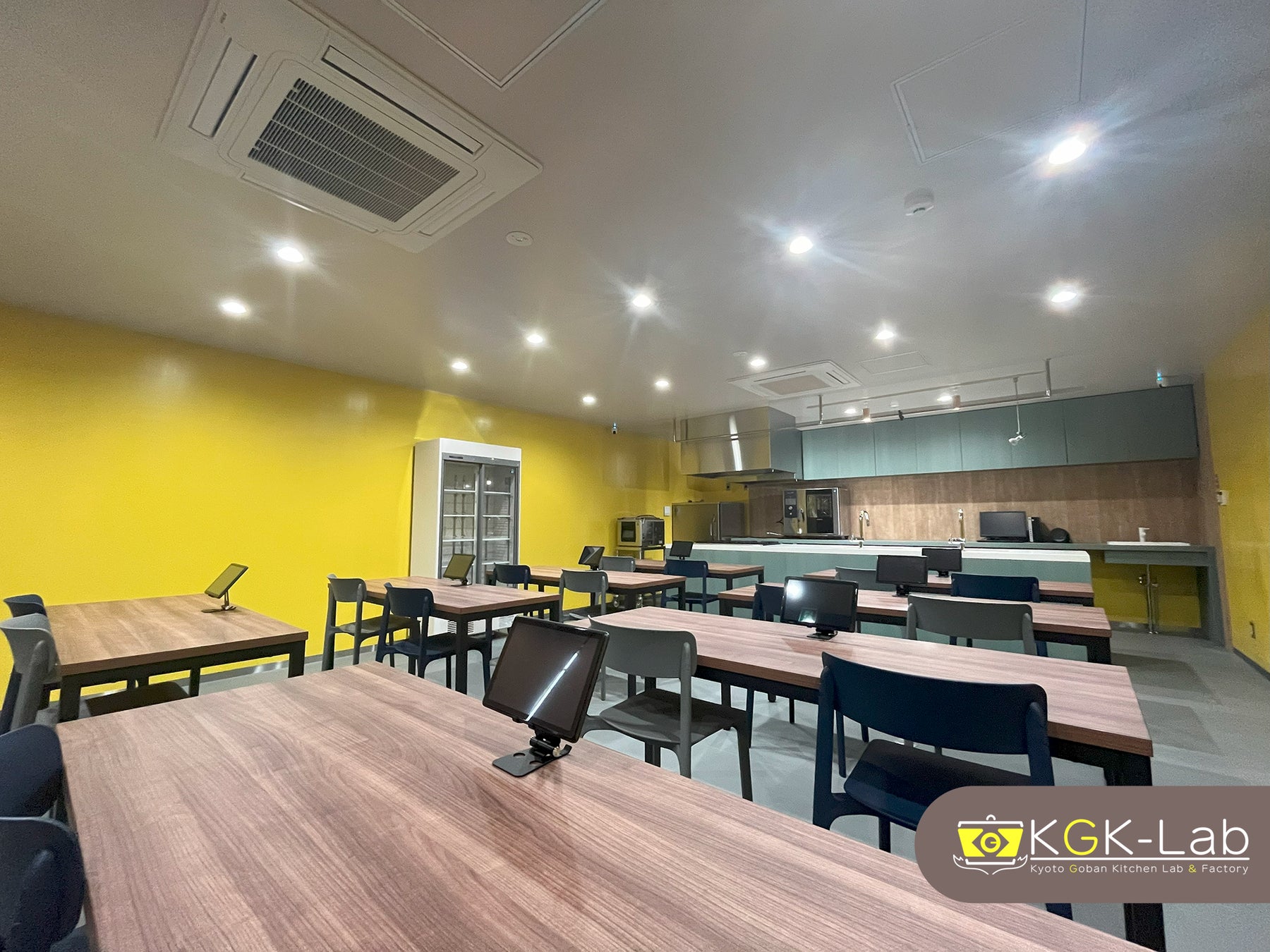 たまご専門店 TAMAGOYAから贈るクリスマスケーキ
＜新作＞長さ約35cmのロングなブッシュドノエルが登場！