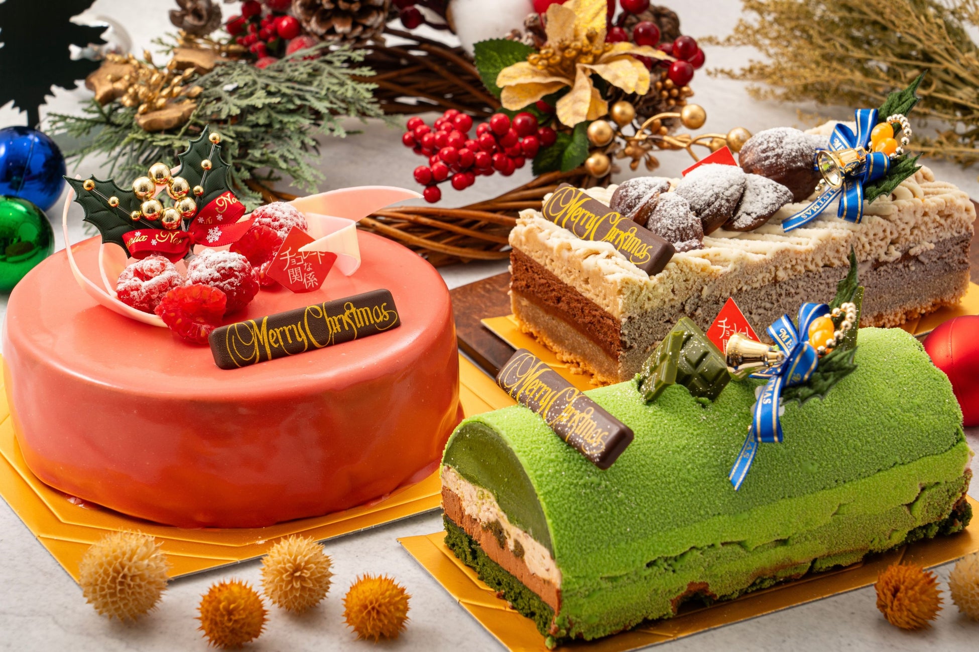 《クリスマスケーキ3種をオンラインショップ予約開始》特別な日をを彩る赤白緑の3つのクリスマスカラーの華やかなケーキがチョコレートな関係から登場。＼早期予約特典あり／