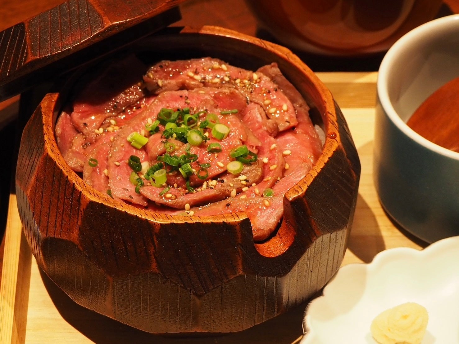 日本初「ラム焼肉専門店 lamb ne（らむね）学芸大学店限定」ラムひつまぶし御膳＆昼飲みがスタート！