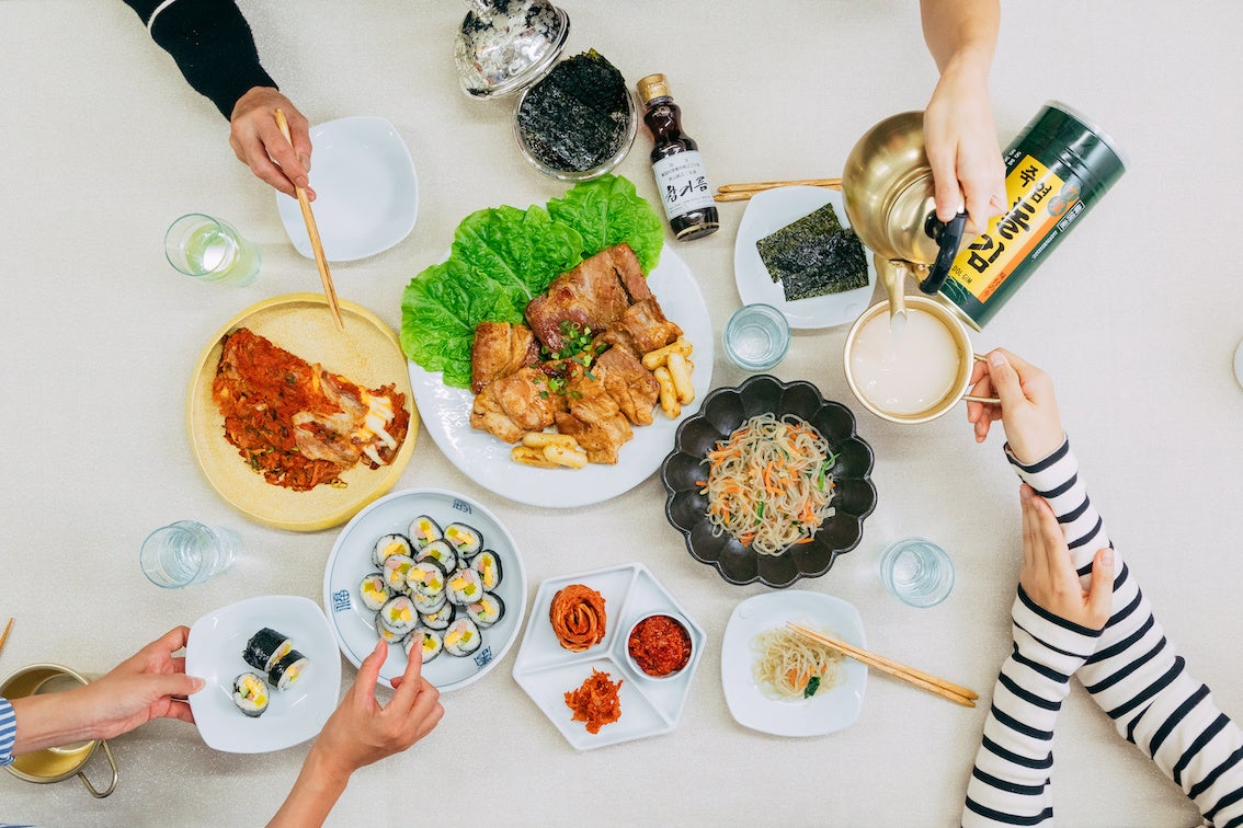 【大阪コリアタウン】大人気店の味をご自宅で！年末年始に本格韓国料理でホームパーティーを