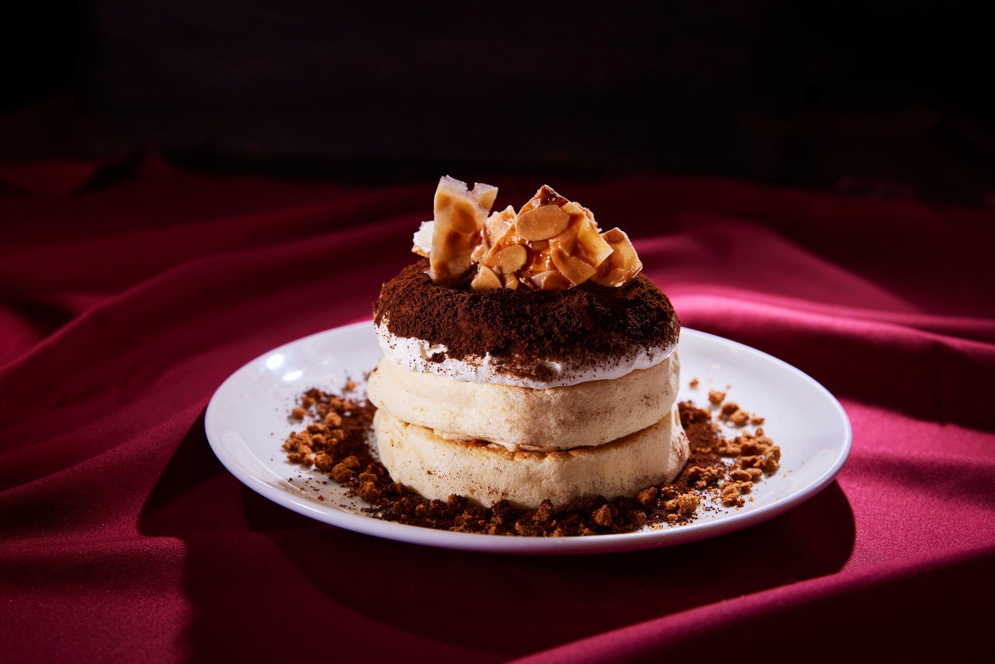 【新発売】未体験の軽さと繊細な口当たり。極上の使い心地の虜になる、ハンドメイドワイングラス『フェニックス』。海外三つ星レストランのお墨付き、国内高級レストラン、グラスへこだわる方へ向けて新提案。