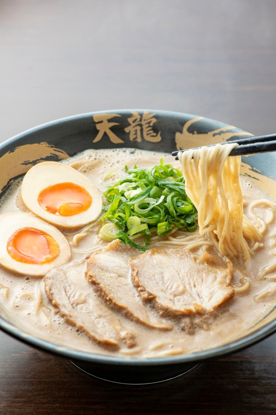 お酒の風味と香りを言語化する日本酒ソムリエAI「KAORIUM for Sake」12月8日(金）オープンの京都酒蔵館別邸に導入！