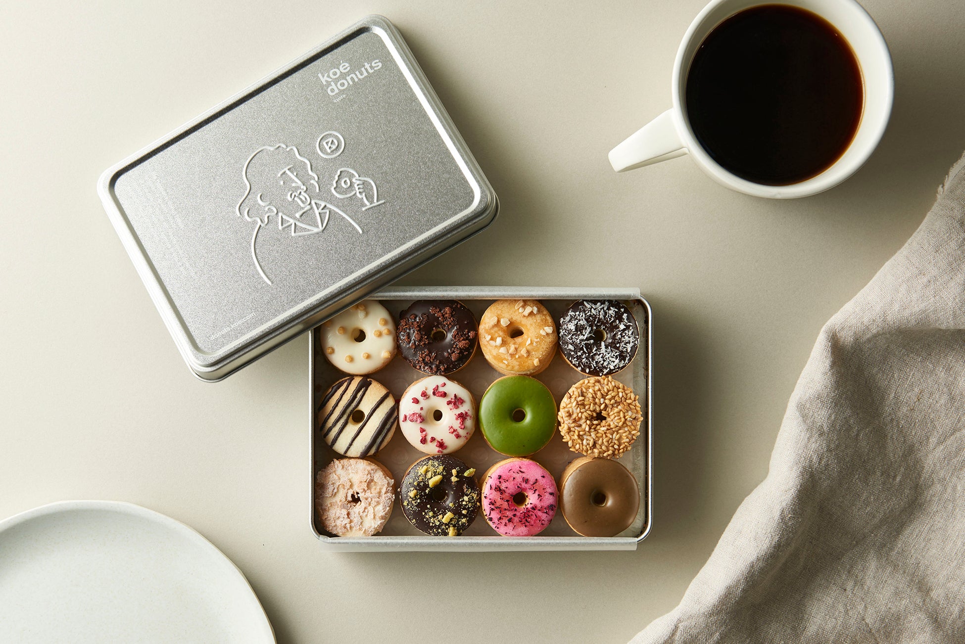 【koe donuts】お取り寄せギフトとしても話題を集める人気商品・koe donuts クッキー缶が新パッケージで登場！