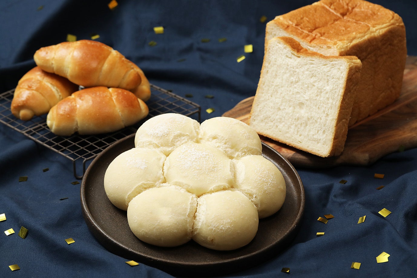 【京都府産小麦『京小麦』を使って、より風味が際立つ味わいに。】京都の老舗ベーカリー「グランディール」が『京食パン』『京生ちぎりパン』などをさらにおいしくリニューアル。毎年大人気の福袋も発売！