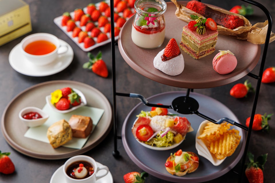 【チェダーとラクレット、どっちのチーズにおぼれる？】最重量級チーズソースのバーガーを2024年は選べる2種類！　「チーズにおぼれるフィレバーガー」1月4日(木)から数量限定で発売