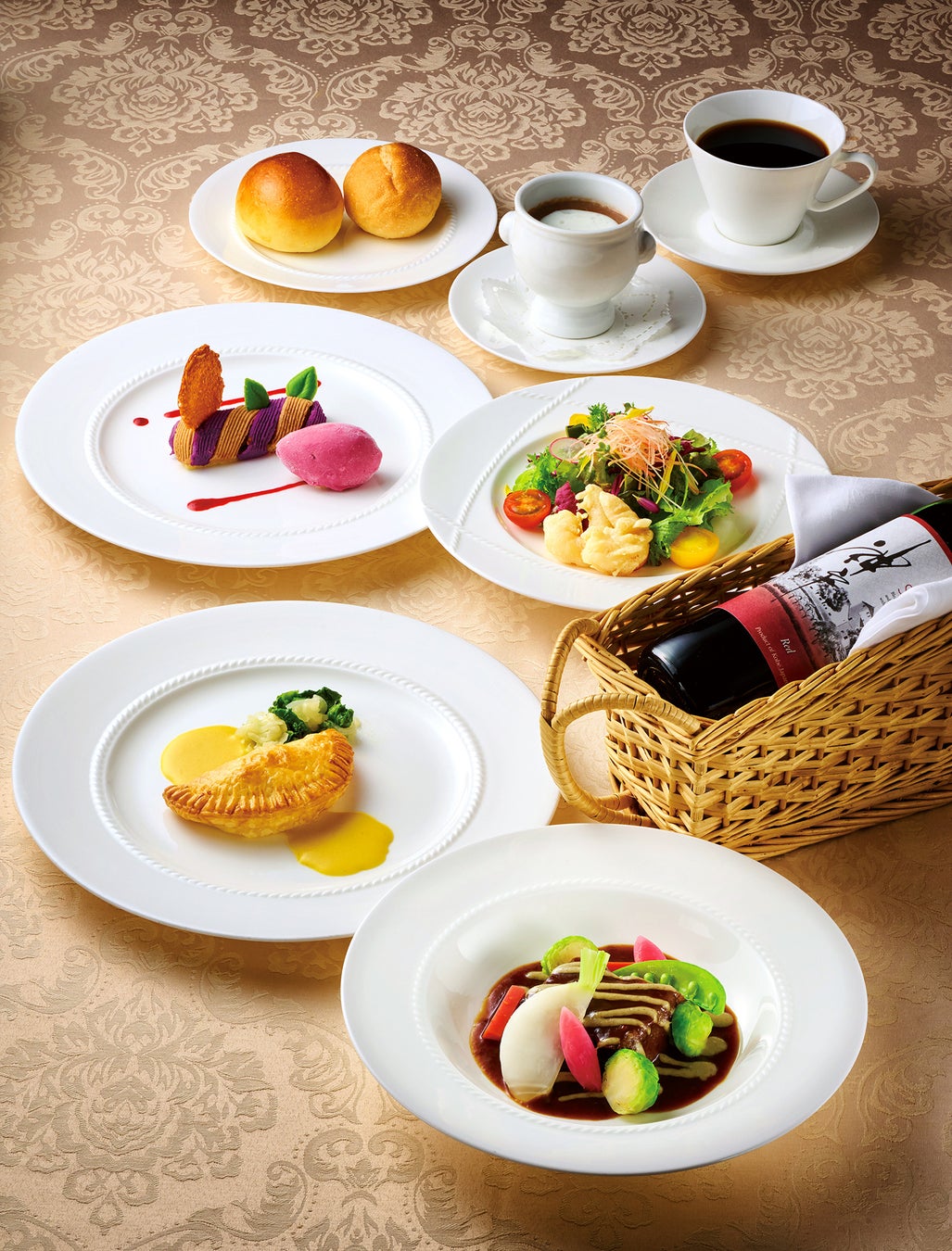 摩天楼ディナー 冬のフルコースメニュー / ザ ロイヤルパークホテル アイコニック 東京汐留