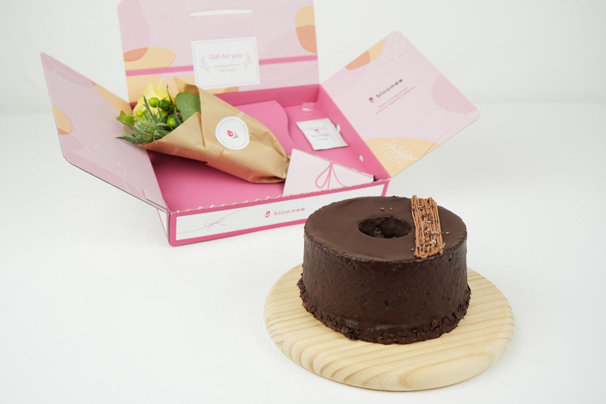 【コラボ発売】手作りシフォンケーキ専門店 This is CHIFFON CAKE. は、お花の定期便サービス「ブルーミー(bloomee)」とコラボレーション。