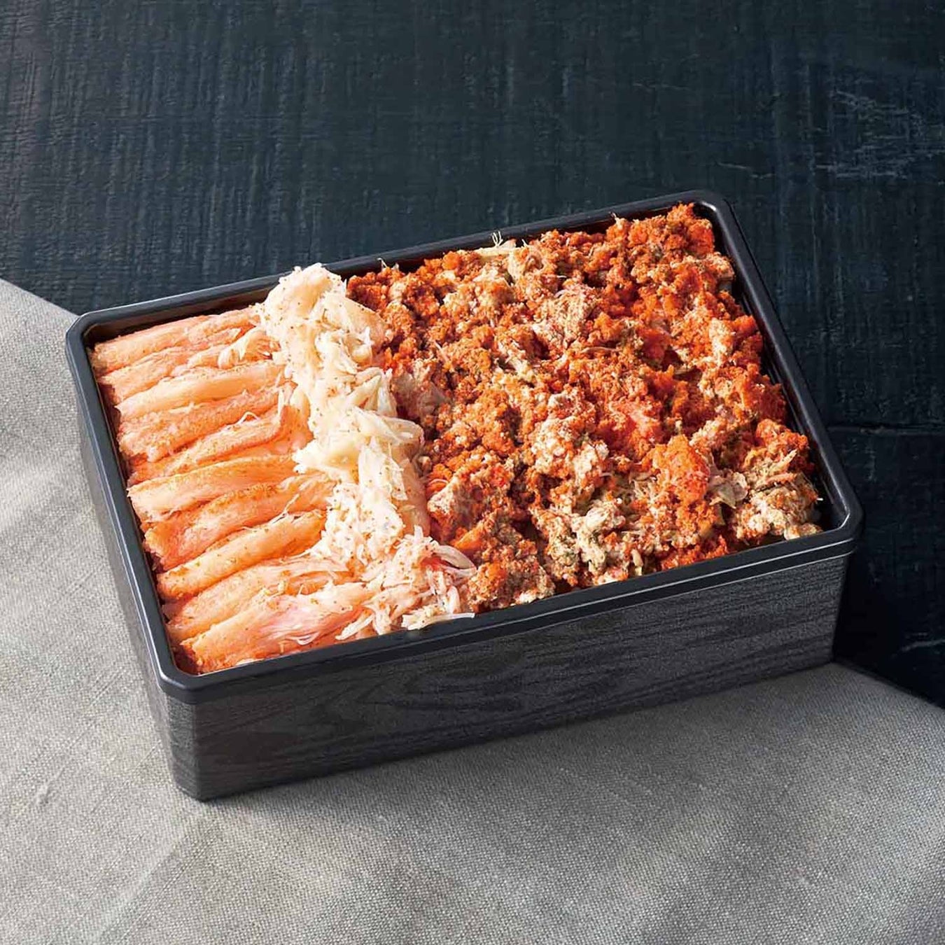 1/6(土)より、1回のお会計につき税込¥2,500以上お買い上げで「オリジナル エコバッグ」1個プレゼント