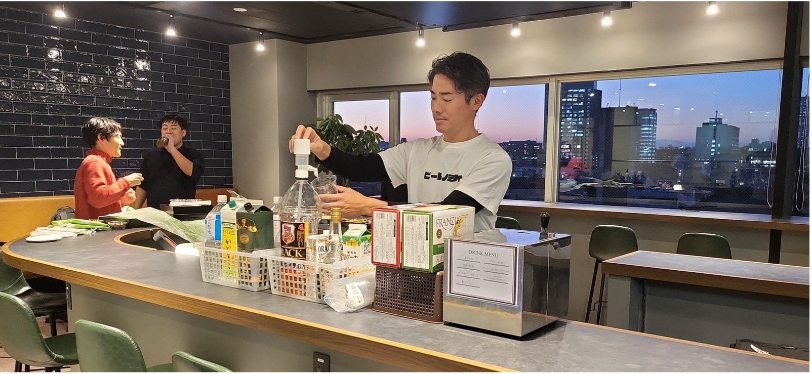 フィットネスプロフェッショナルを応援するJWIより新ウェルネスドリンク「YEAH」を正式リリース