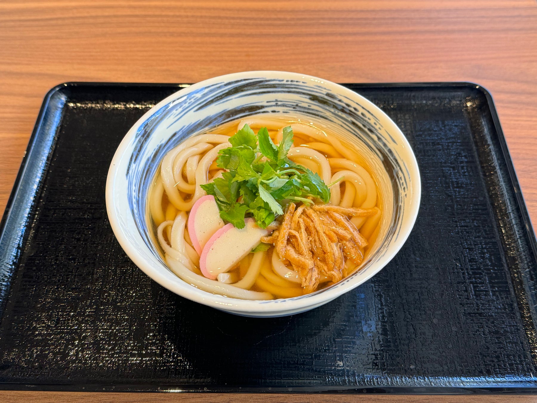 【納入事例】四半世紀 使っても壊れない、頑丈なエレクターシェルフ