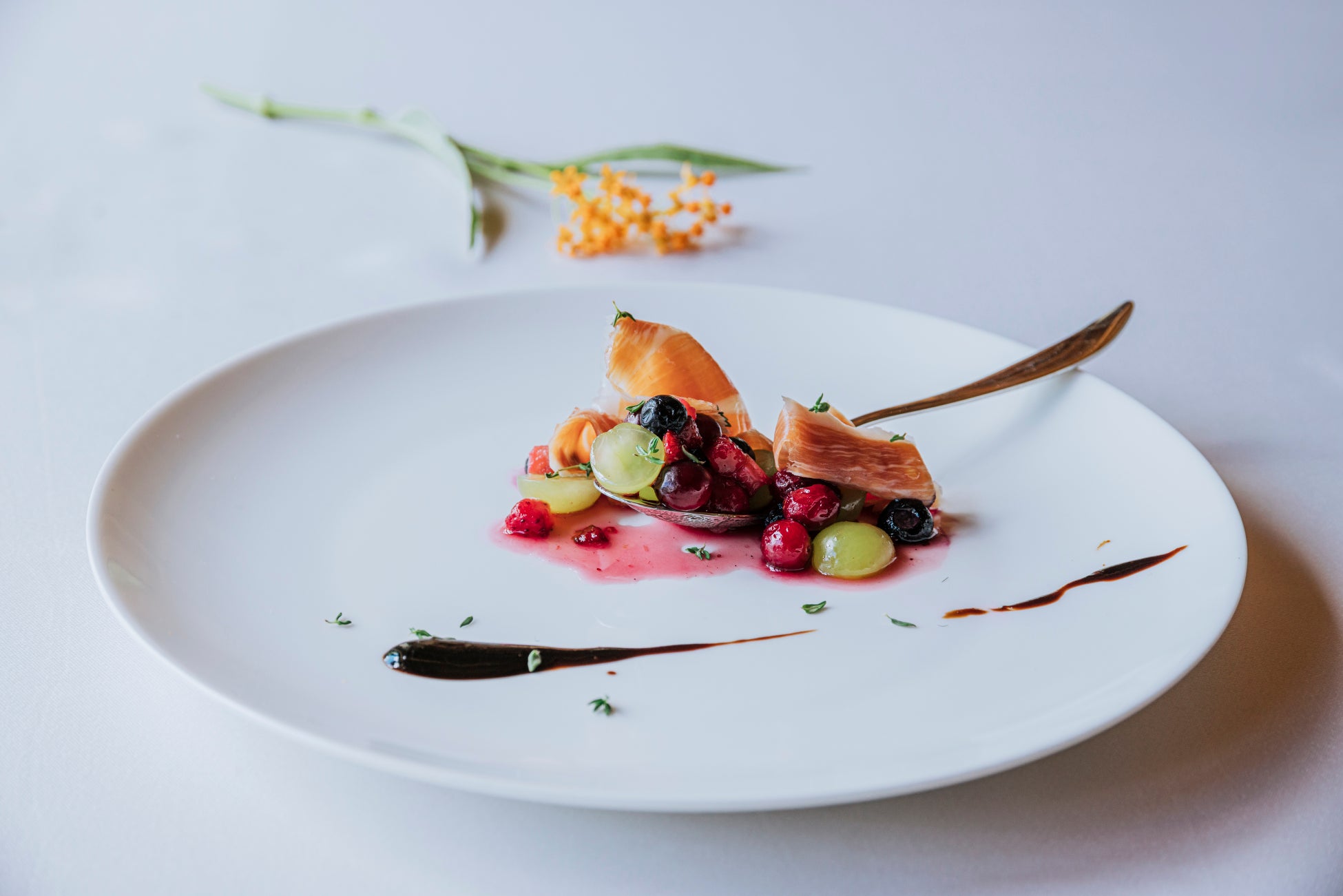 【背徳シリーズ第2弾！】「背徳バターから揚げ」が期間限定で新登場！